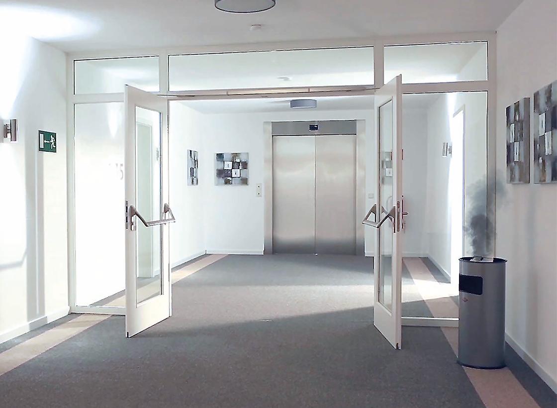 Magazin Beitrag Rauchschutz Rauchender Mülleimer Web